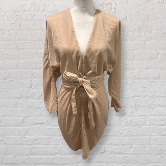 ASOS Dresses & Skirts - ASOS DESIGN mini dress with batwing sleeve and wrap waist in velvet Sz 6